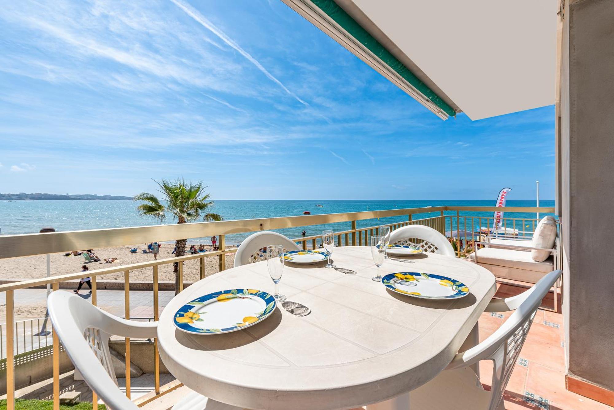 Apartamento Frente Al Mar Cambrils Exterior photo